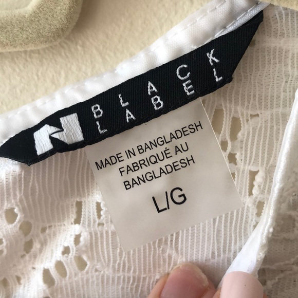 White short-sleeves top - Picture 2 of 3